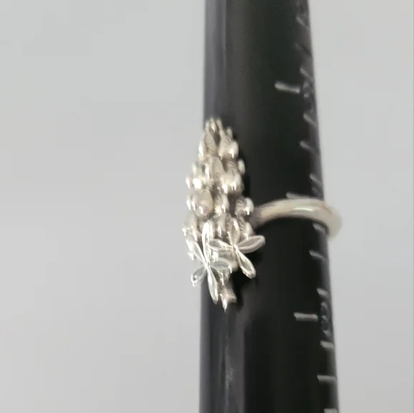 James Avery Sterling Silver Bluebonnet Ring 7 New. Price firm! - Picture 4 of 7